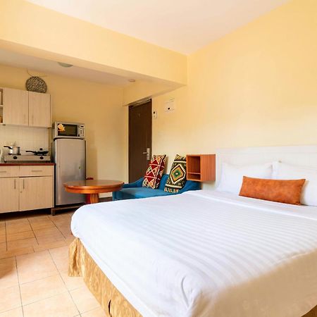 City View With Rooftop Pool - Studio Nairobi Exterior photo