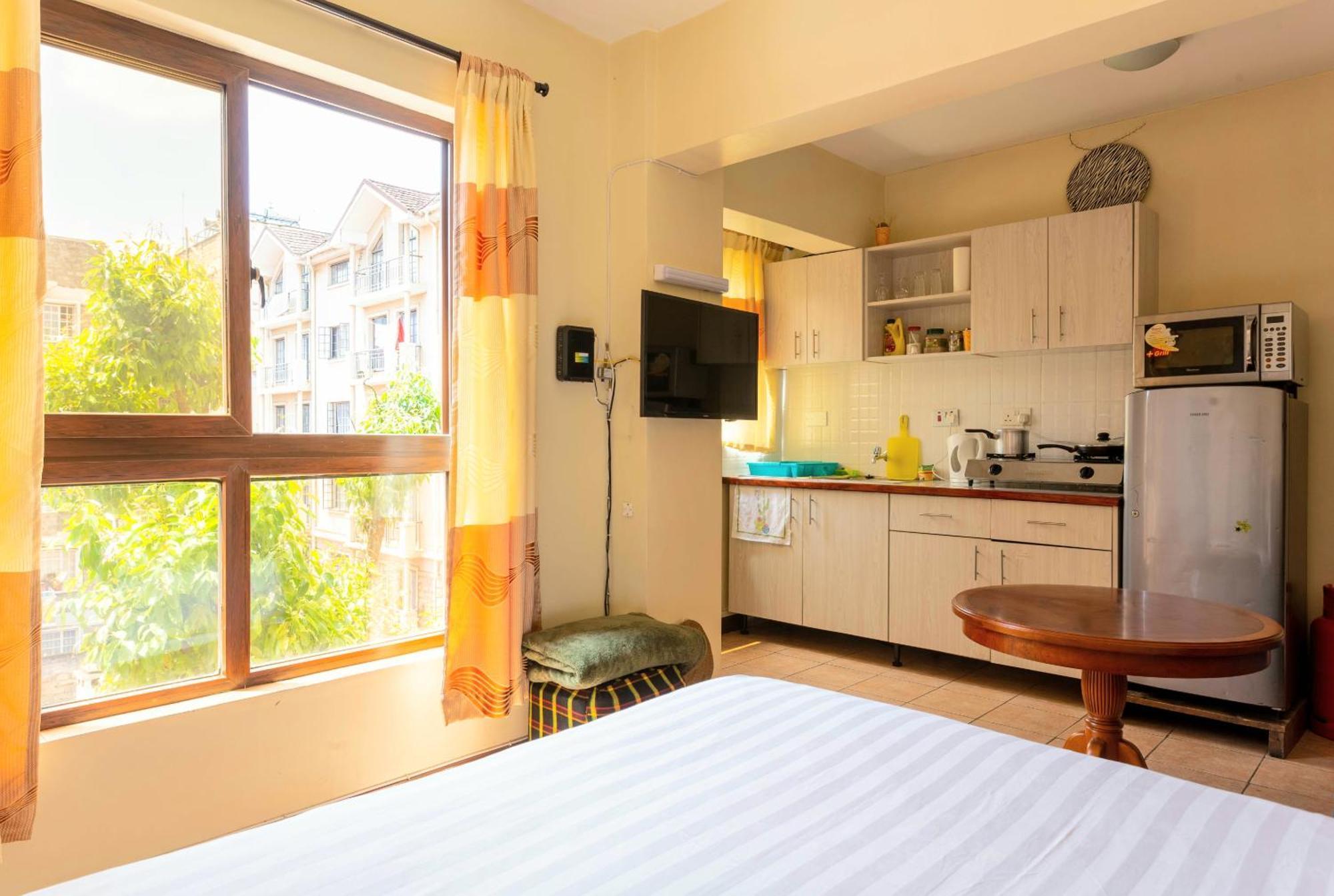 City View With Rooftop Pool - Studio Nairobi Exterior photo